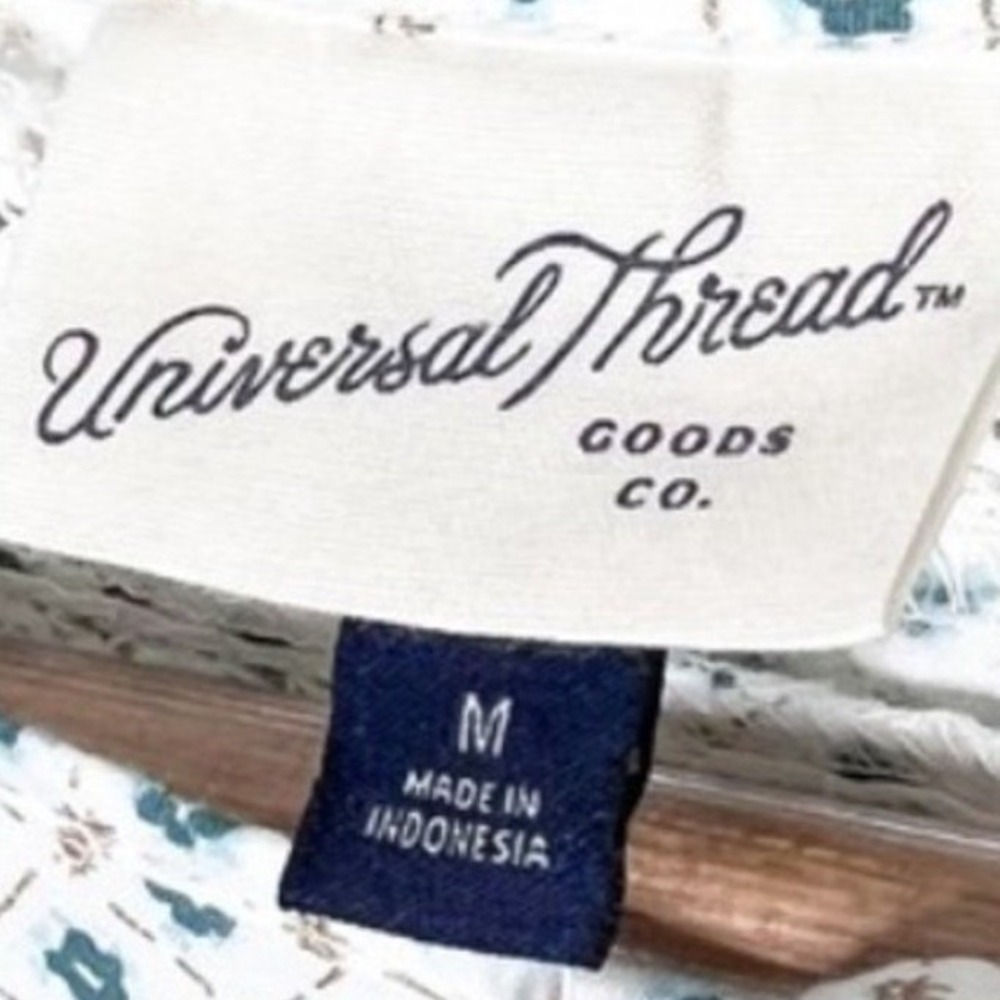Universal Thread NWT Womens Cream Blue Floral Ditsy Lace Trim Boho Blouse Size M - Picture 6 of 8